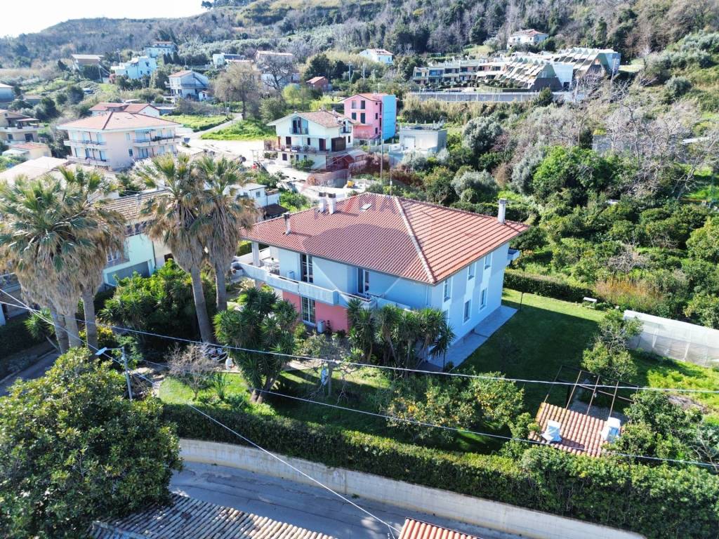 Appartamento a Rocca san giovanni in Contrada Vallevò, 175 - Foto 3