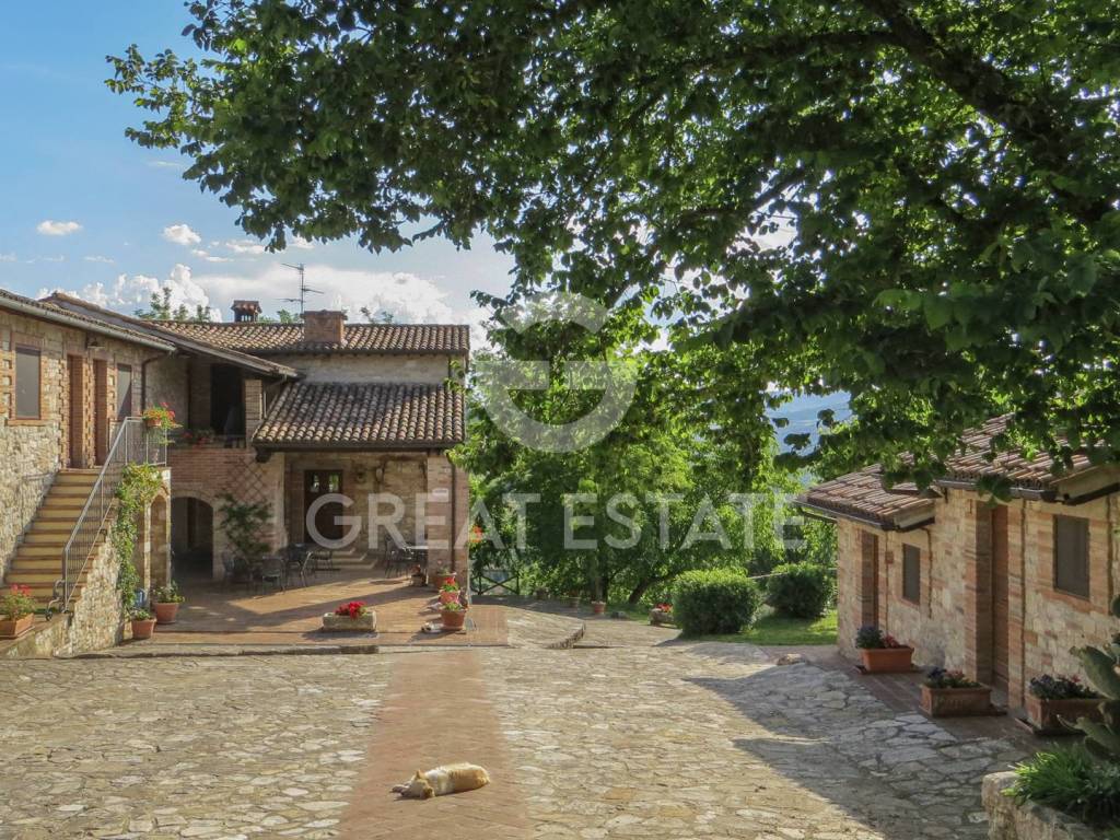 Rustico / casale a Todi in Strada Statale 79 bis - Foto 3