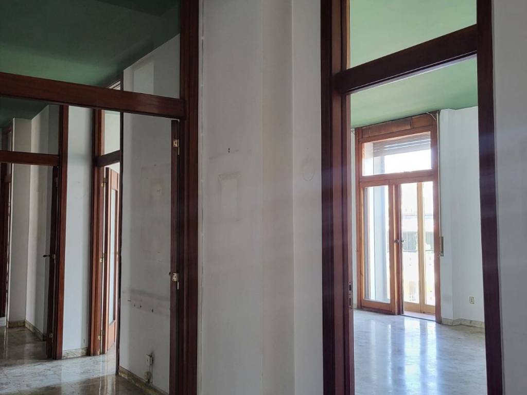 Appartamento a Salerno in Corso Giuseppe Garibaldi, 47 - Foto 2