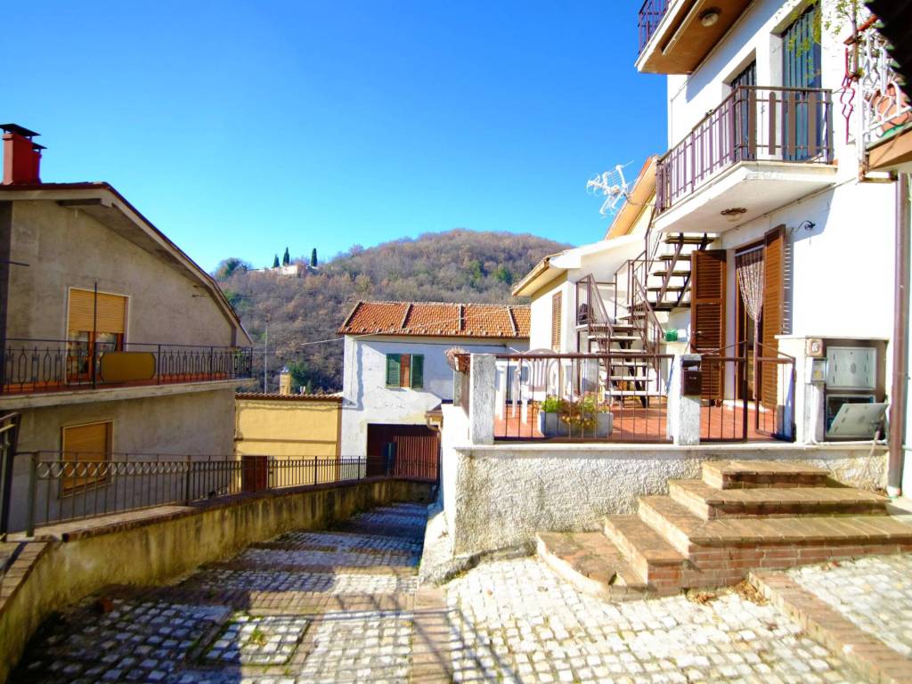 Appartamento a Rivodutri in Via del Colle - Foto 2