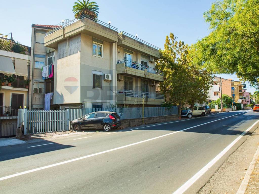 Appartamento a Aci castello in via XXI Aprile - Foto 2
