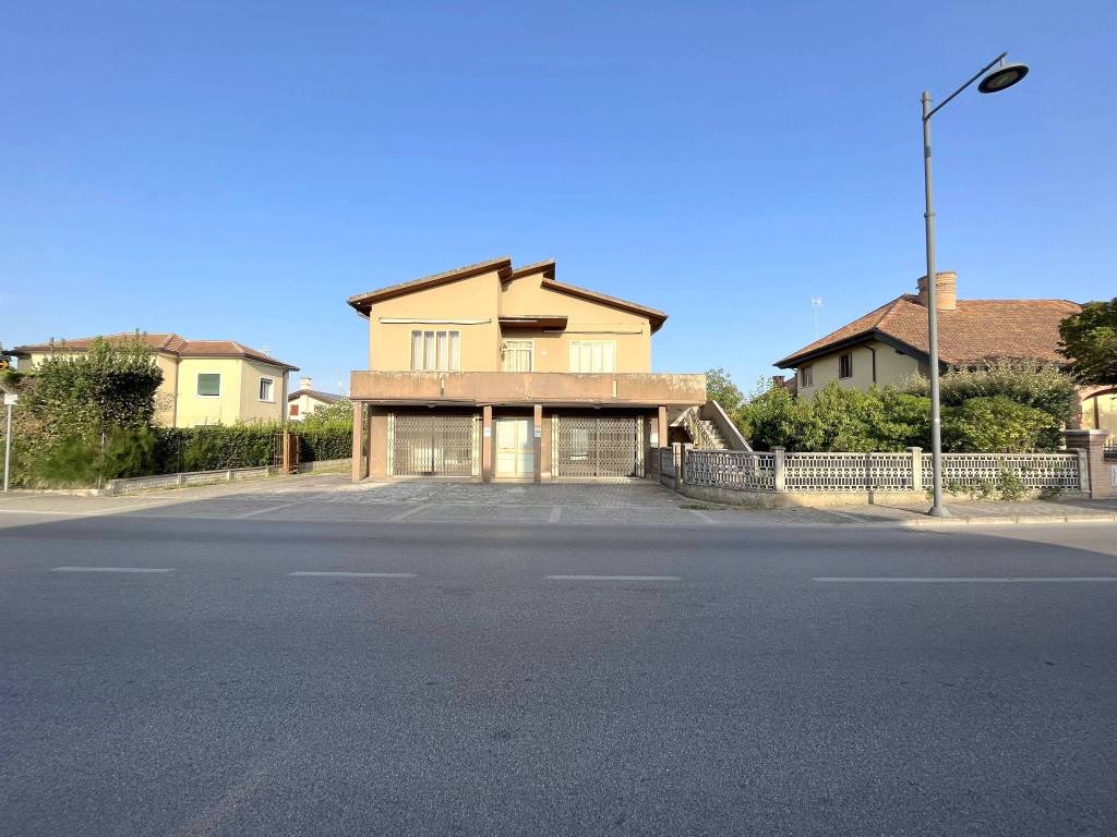 Villa a Porto viro in Via Roma, 5 - Foto 2