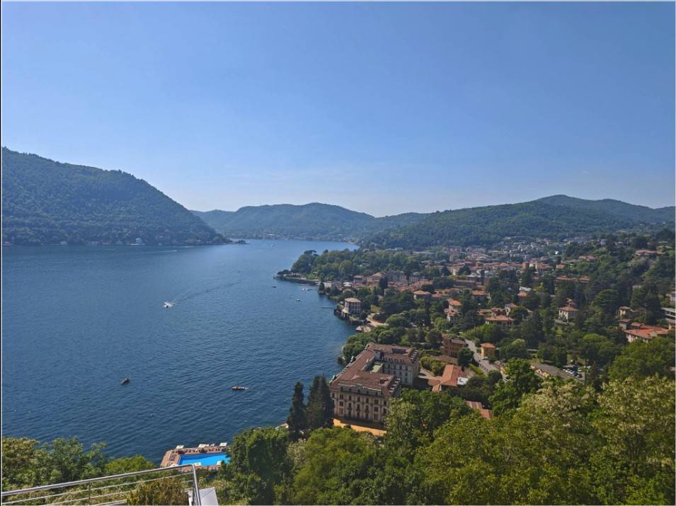 Appartamento a Cernobbio in Via Vittorio Veneto, 1 - Foto 2