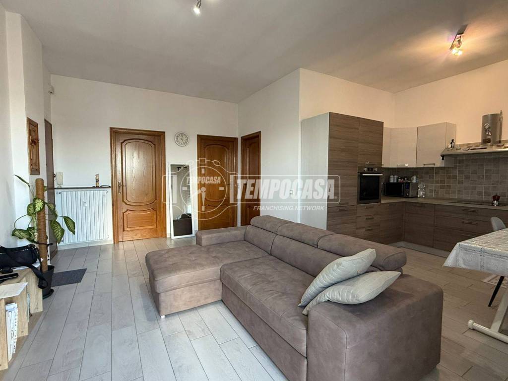 Appartamento a Asti in Via Luigi Gastaldi 60 - Foto 2