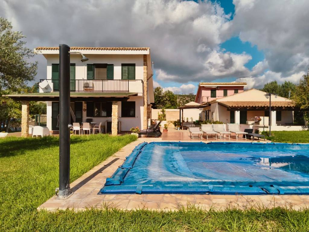 Villa a Ragusa in Strada Provinciale Marina di Ragusa-Donnalucata - Foto 2