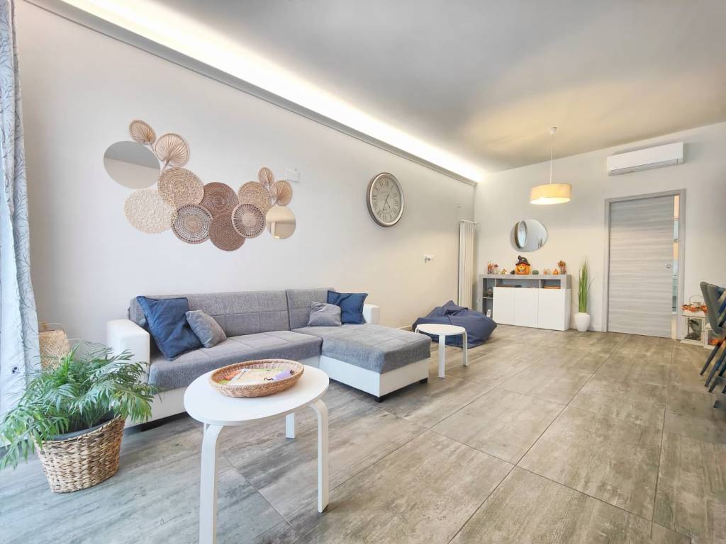 Appartamento a Campi bisenzio in Via Gaetano Donizetti - Foto 2