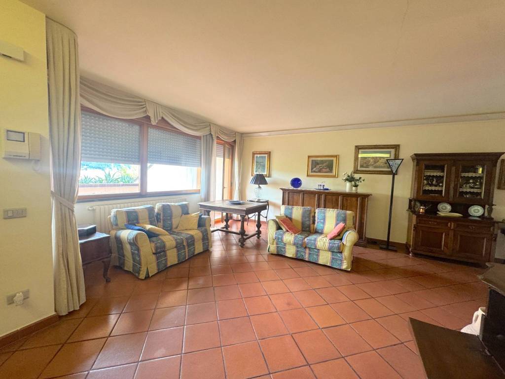 Villa a Vaiano in Via Giulio Braga - Foto 2