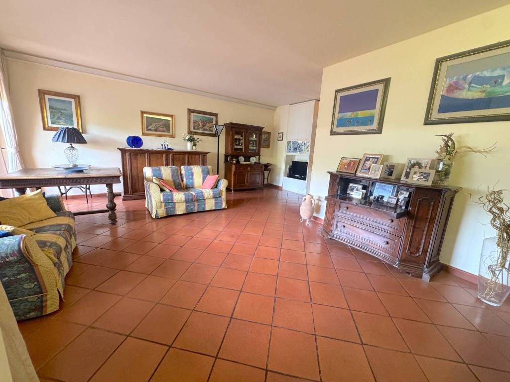 Villa a Vaiano in Via Giulio Braga - Foto 3