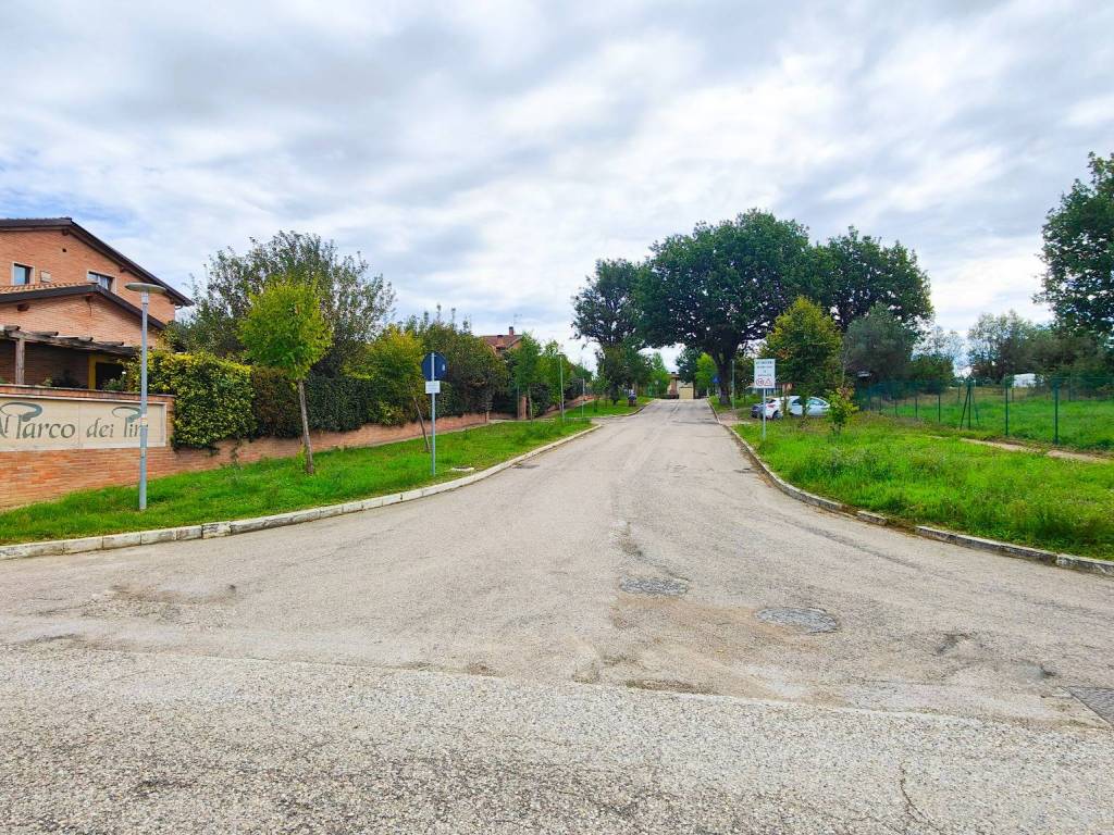 Terreno a Marsciano in Via Parco dei Pini - Foto 4