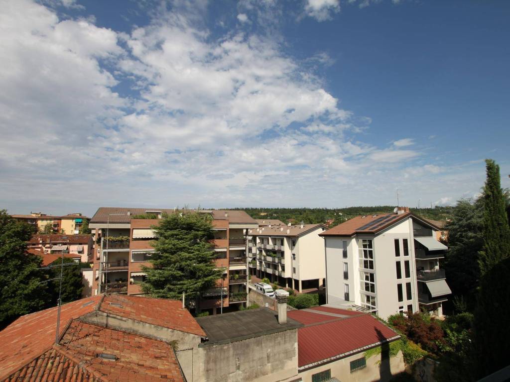 Appartamento a Verona in Via Montorio - Foto 3