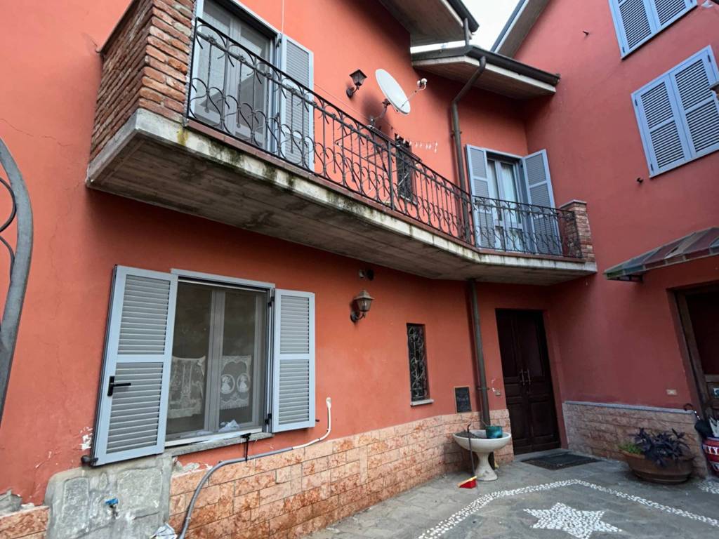 Casa indipendente a Alessandria in Via Fontanette - Foto 2