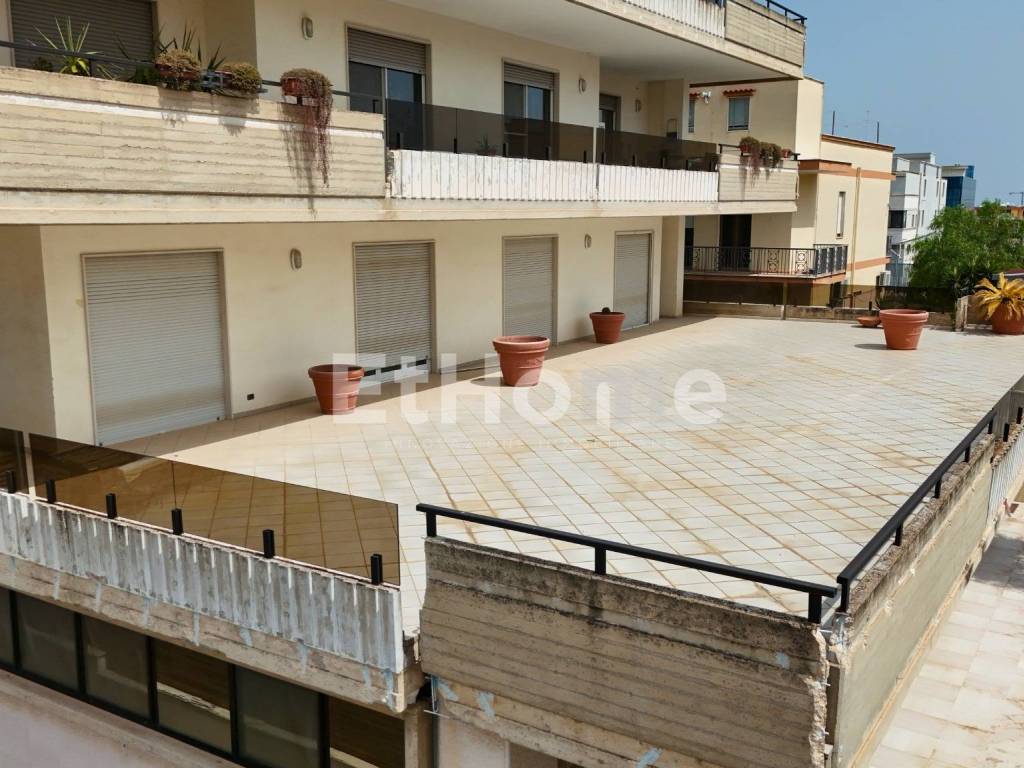 Palazzo / stabile a Andria in Via Barletta - Foto 4