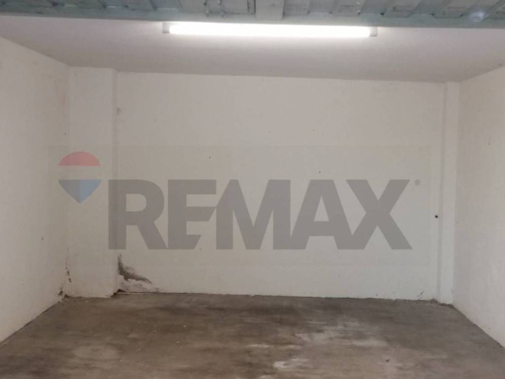 Box / garage a Castelletto sopra ticino in Via della Chiesetta, 4 - Foto 2
