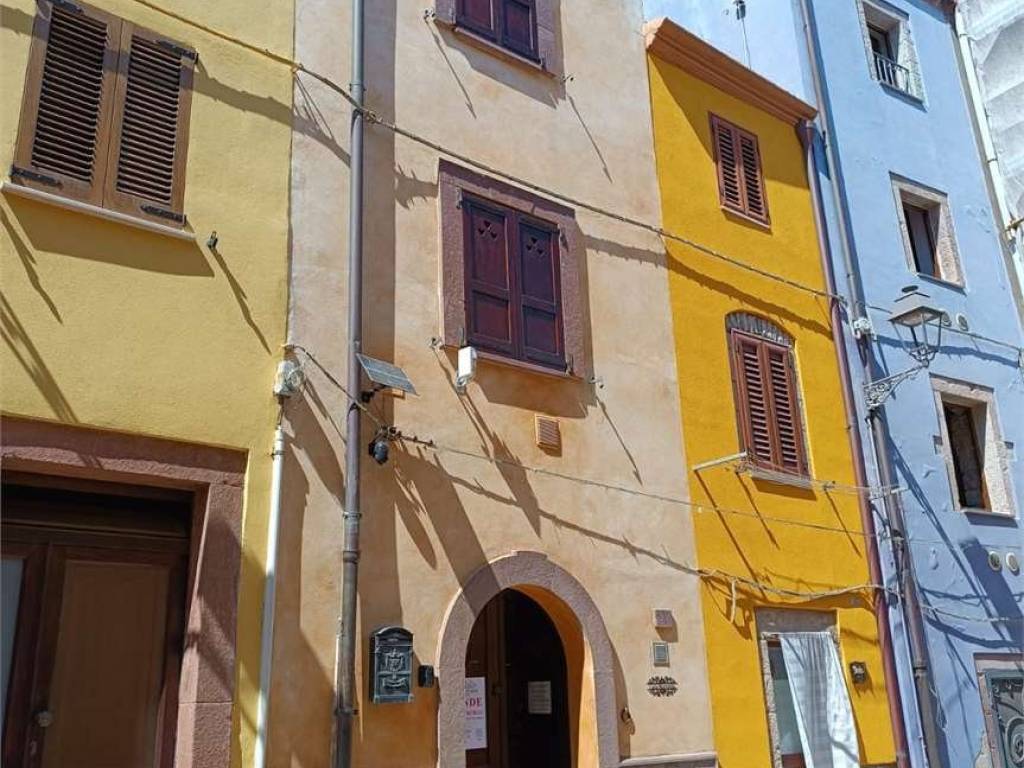 Casa indipendente a Bosa in via montenegro, 27 - Foto 3