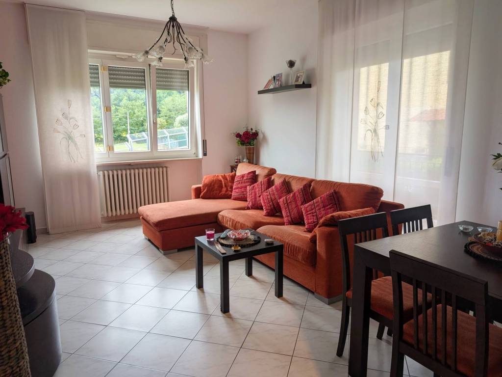 Appartamento a Induno olona in Via Monte Bisbino, 37 - Foto 2