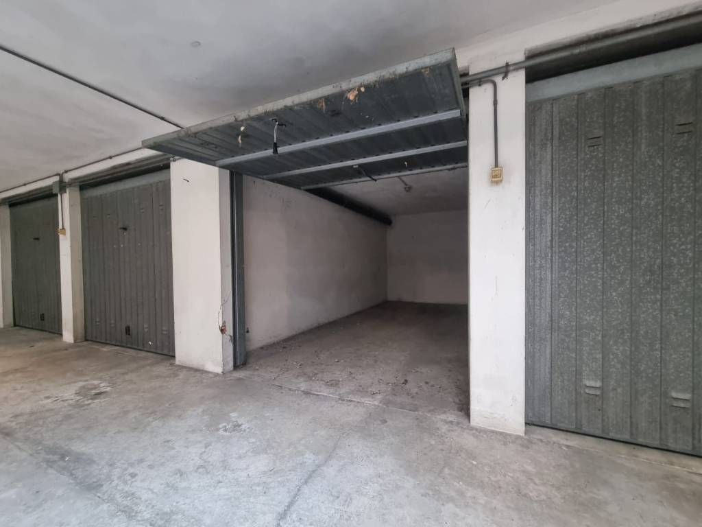 Box / garage a Casale monferrato in Viale Ottavio Marchino, 15 - Foto 4