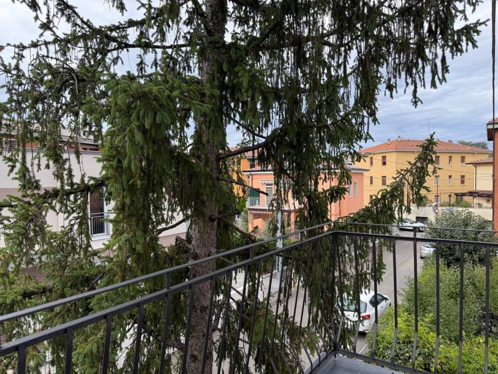 Appartamento a Casalecchio di reno in Via Pietro Mascagni - Foto 4