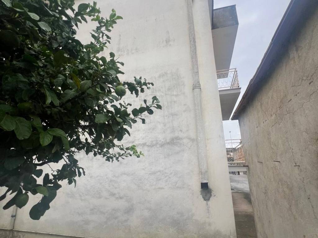 Appartamento a Aprilia in Via Carlo Porta - Foto 2