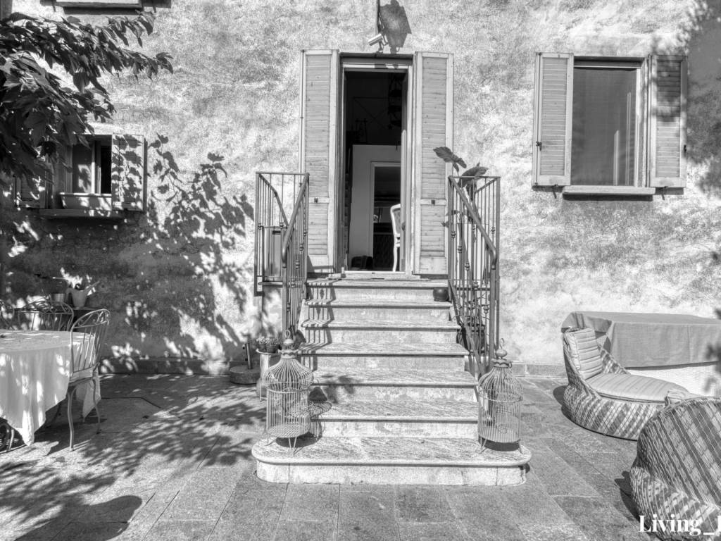 Appartamento a Sesto calende in Via per Lentate, 16 - Foto 2