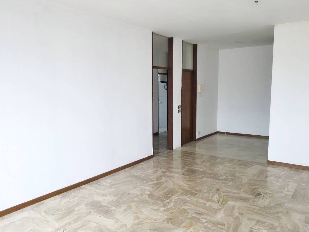 Appartamento a Carugo in Via Luigi Cadorna, 38 - Foto 5