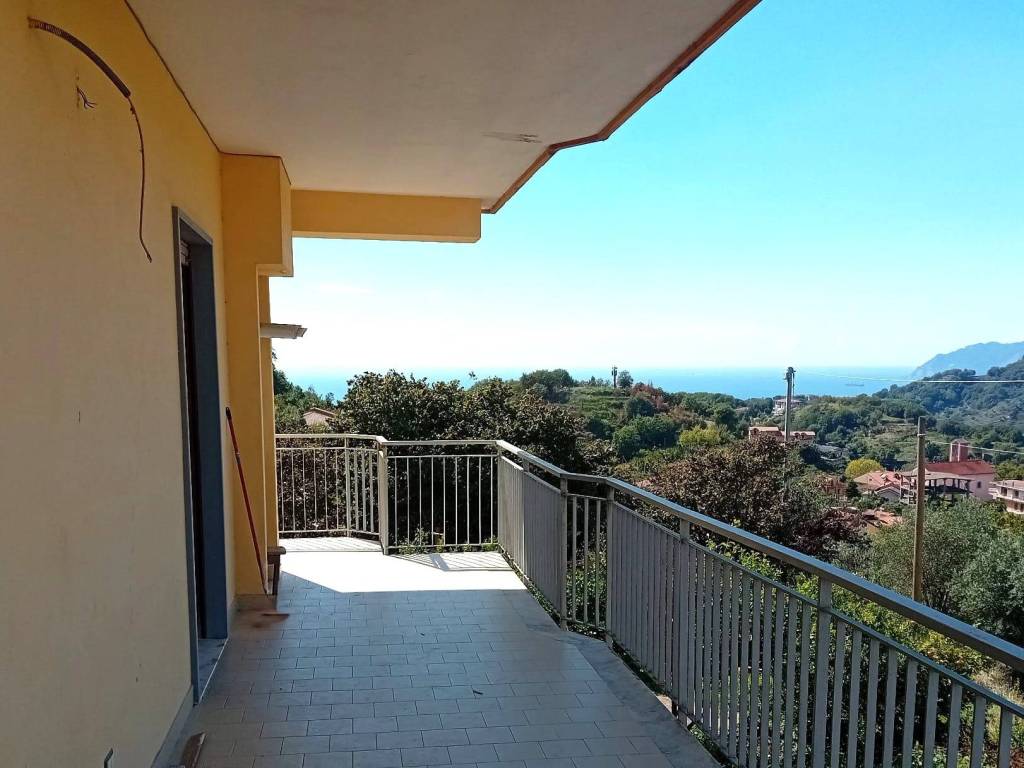 Appartamento a Salerno in Via Giosuè di Giacomo - Foto 3