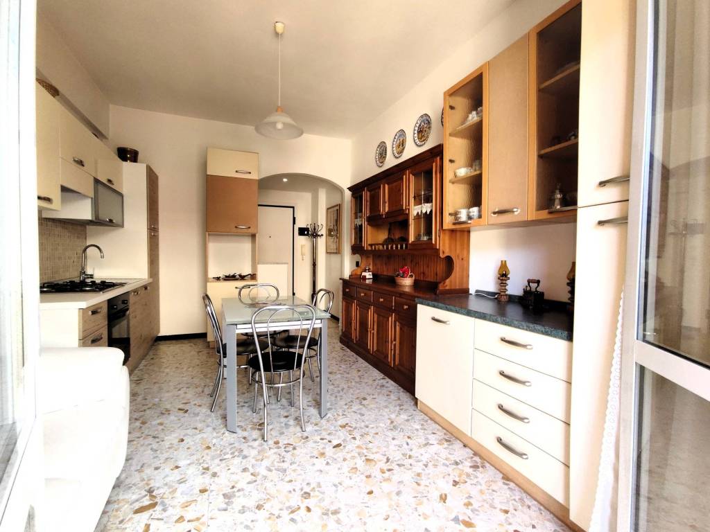 Appartamento a Finale ligure in Via Domenico Brunenghi - Foto 2
