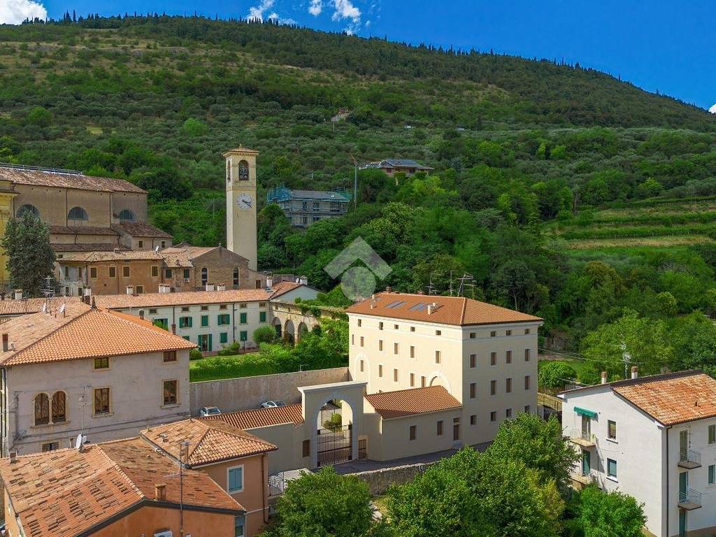 Appartamento a Verona in Via Clocego, 4 - Foto 2