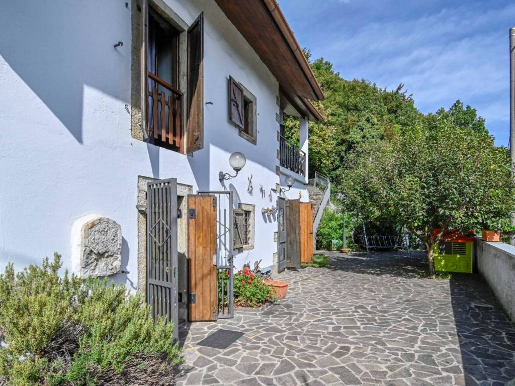 Villa a Almenno san bartolomeo in Via Carobais - Foto 4