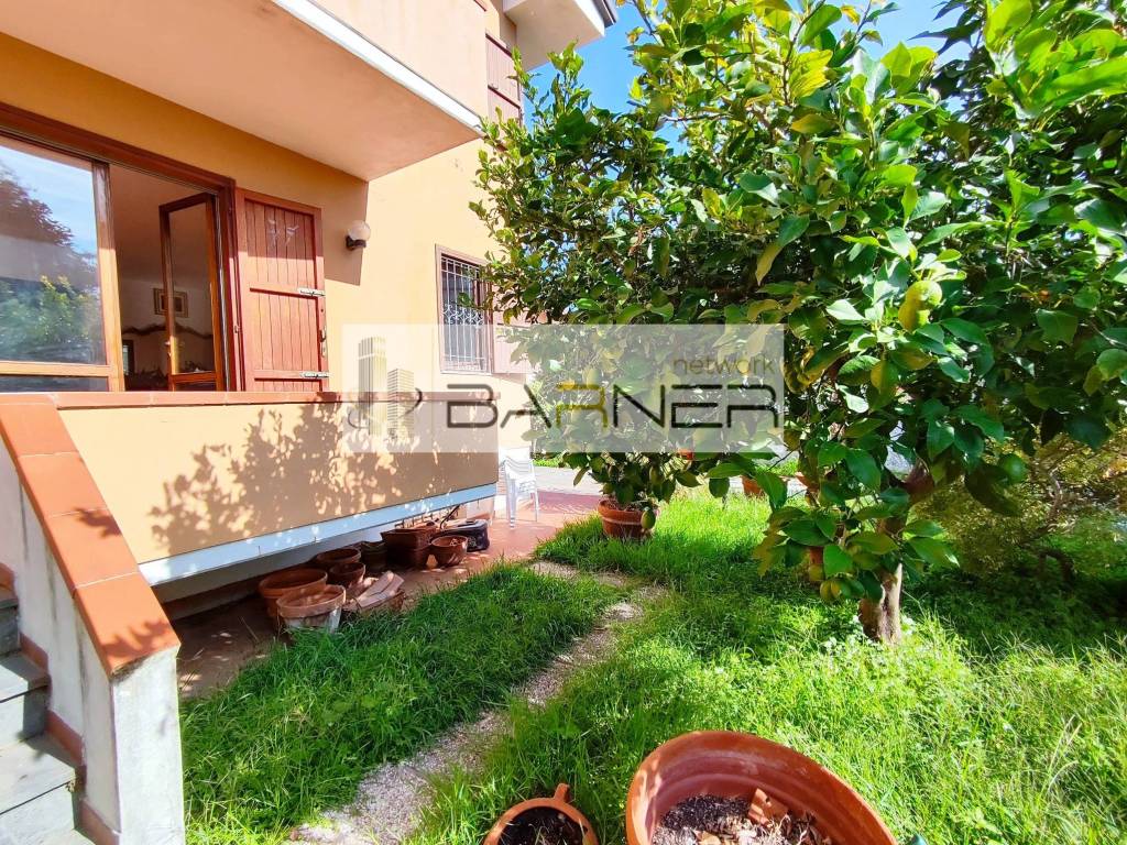 Villa a Massarosa in Via Sterpeti, 83 - Foto 2
