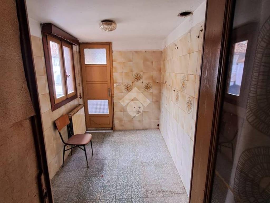 Casa indipendente a Ciriè in Via montebello, 5 - Foto 2