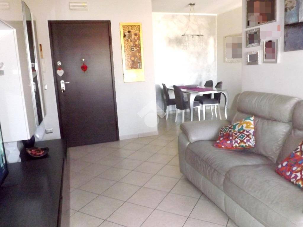 Appartamento a Bisceglie in Via alceo dossena, 11 - Foto 3