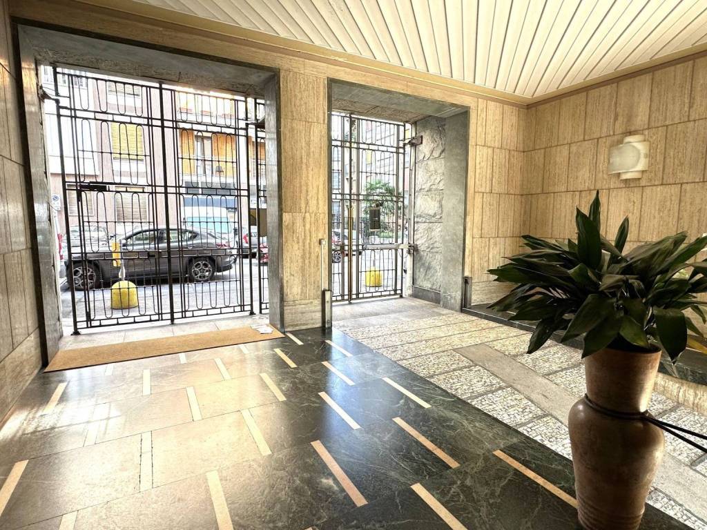 Appartamento a Saronno in Via Giacomo Leopardi, 15 - Foto 3