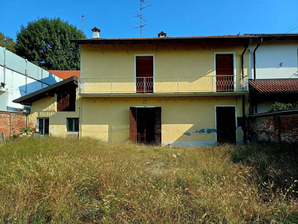 Casa indipendente a Palestro in Via Confienza, 3 - Foto 2