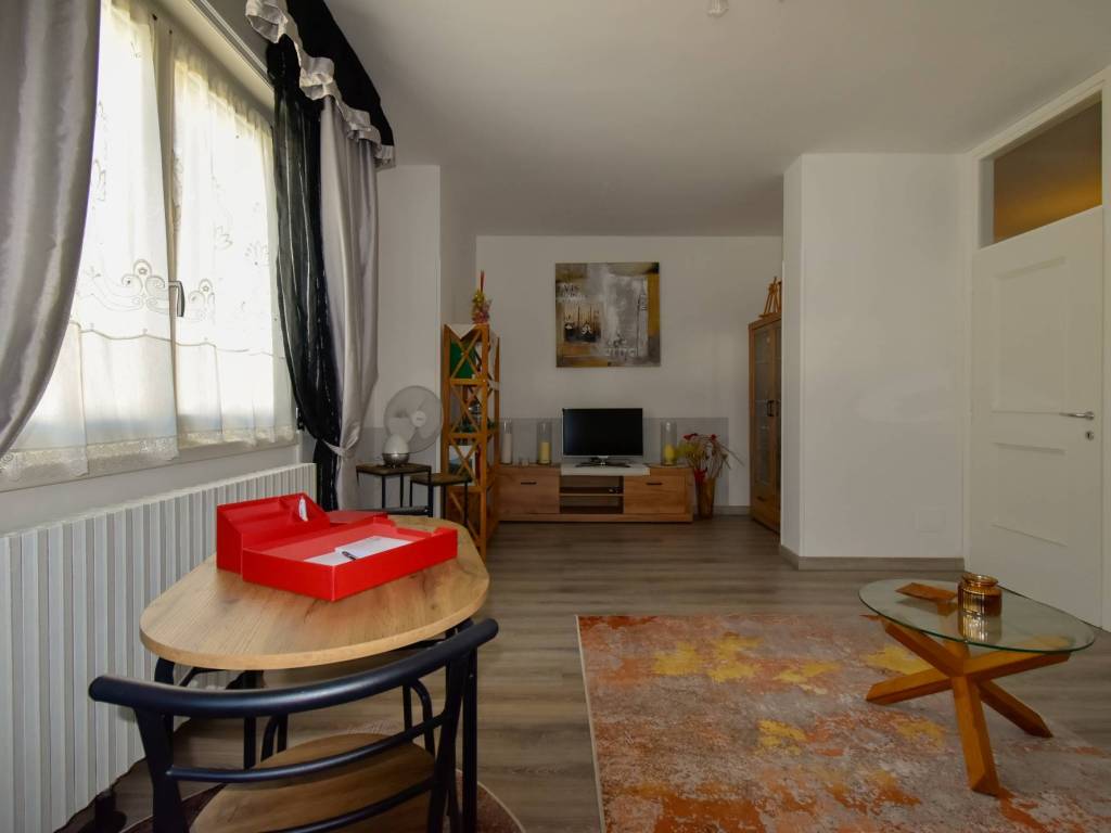 Appartamento a Morbegno in Viale Stelvio - Foto 5