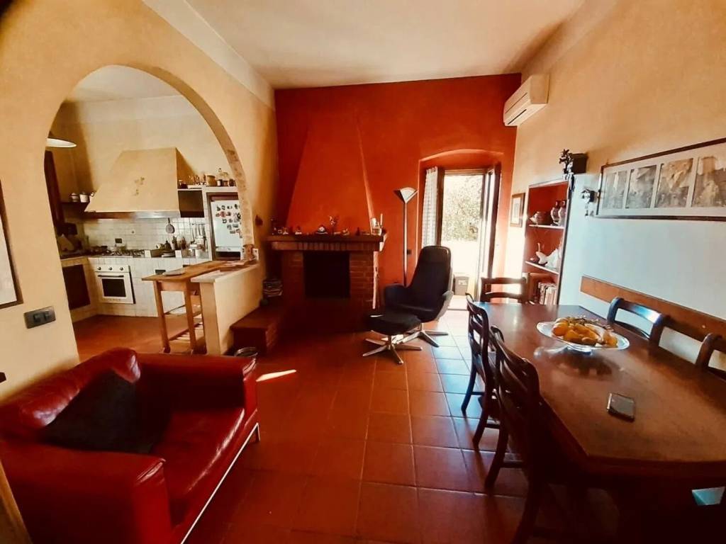 Appartamento a Campi bisenzio in Via San Lorenzo - Foto 3