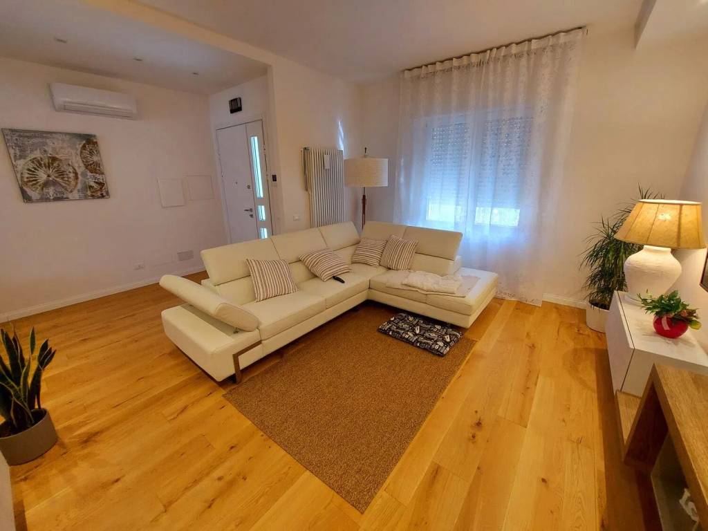 Villa a Campi bisenzio in Via Dei Mori - Foto 5
