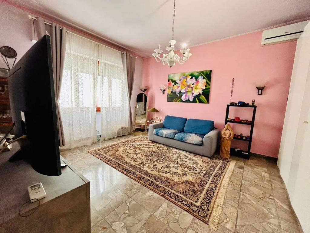 Villa a Campi bisenzio in Via Filippo Turati - Foto 2