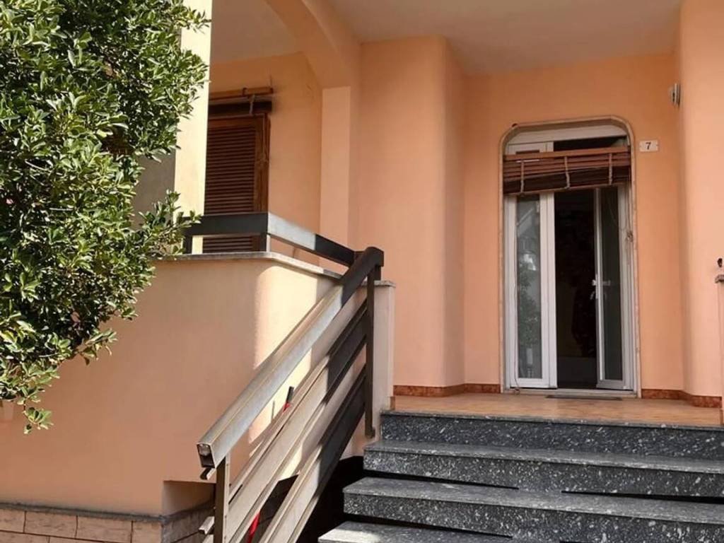 Villa a Corigliano d'otranto in Via Mazzini, 30 - Foto 3