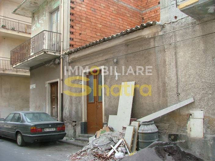 Casa indipendente a Paternò in Via Coniglio, 90 - Foto 2