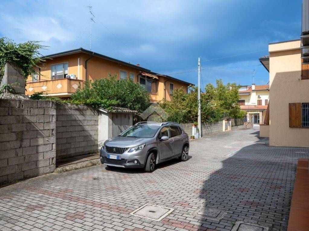 Appartamento a Comacchio in Viale G. Leopardi, 191 - Foto 2
