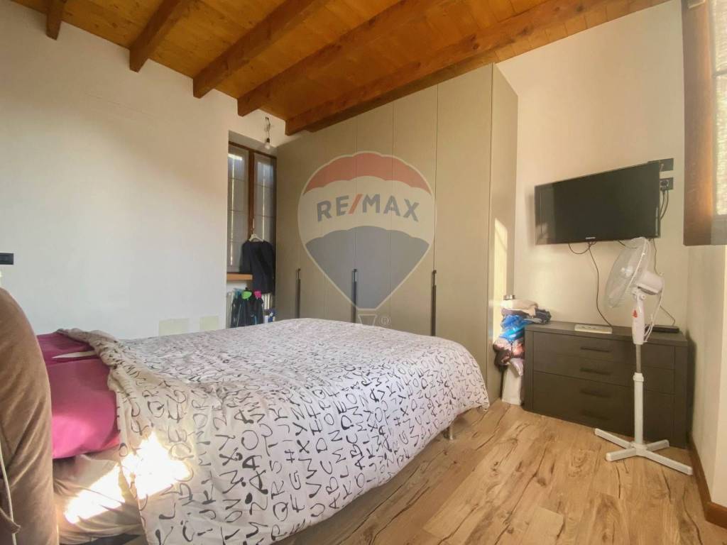 Casa indipendente a Cambiasca in Via Vittorio Veneto - Foto 3