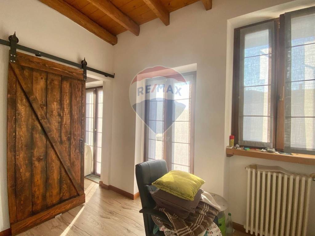Casa indipendente a Cambiasca in Via Vittorio Veneto - Foto 4