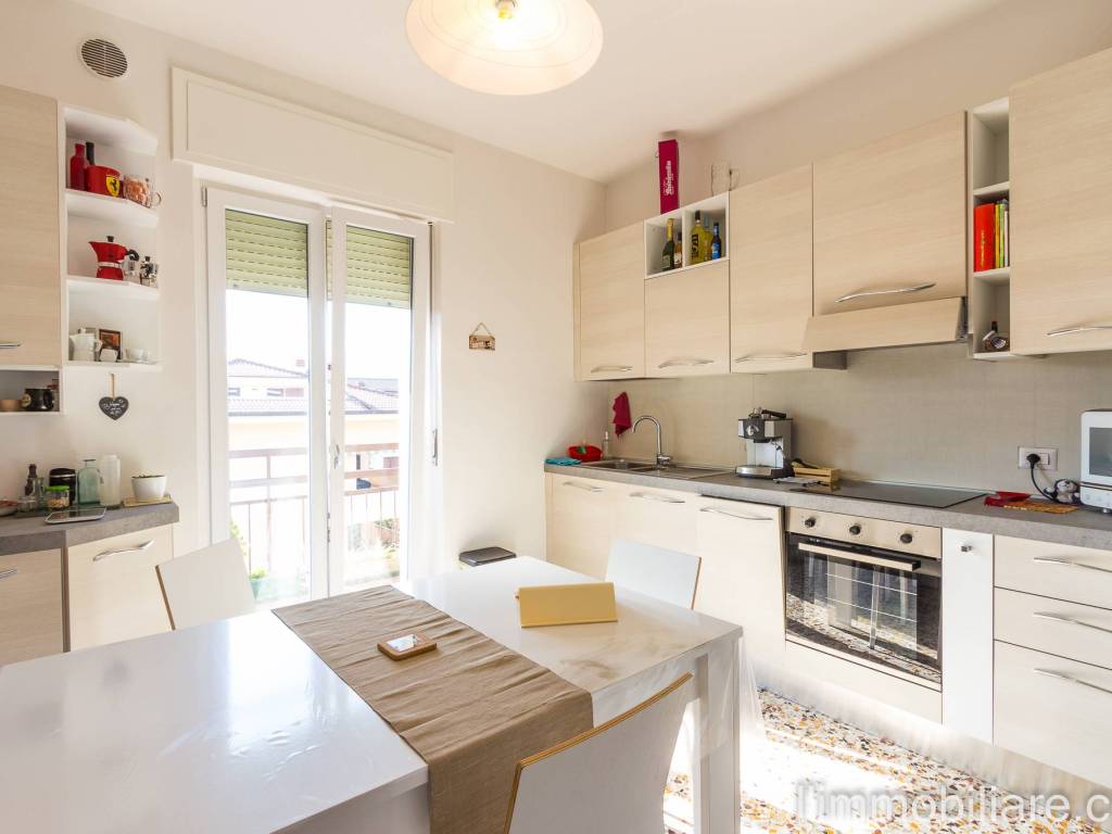 Appartamento a Verona in Via Giovanni Battista Cavalcaselle, 33 - Foto 3