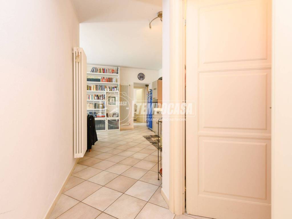 Appartamento a San felice del benaco in Via Giuseppe Garibaldi 67 - Foto 4