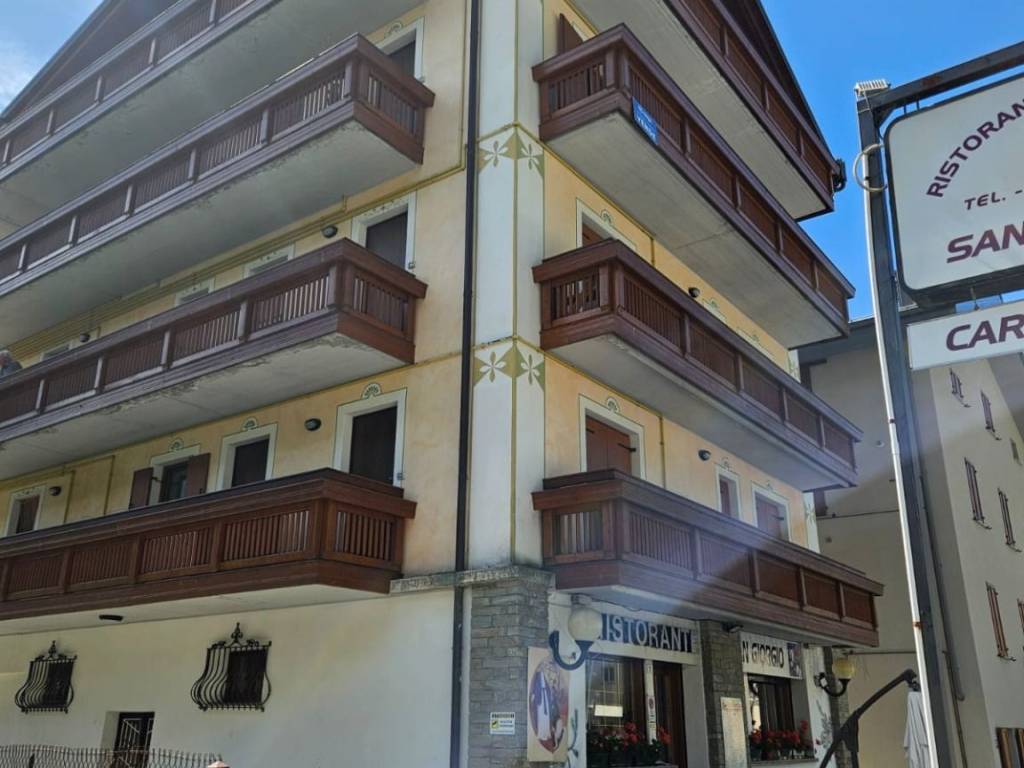 Appartamento a Aprica in Via Valtellina, 11 - Foto 2