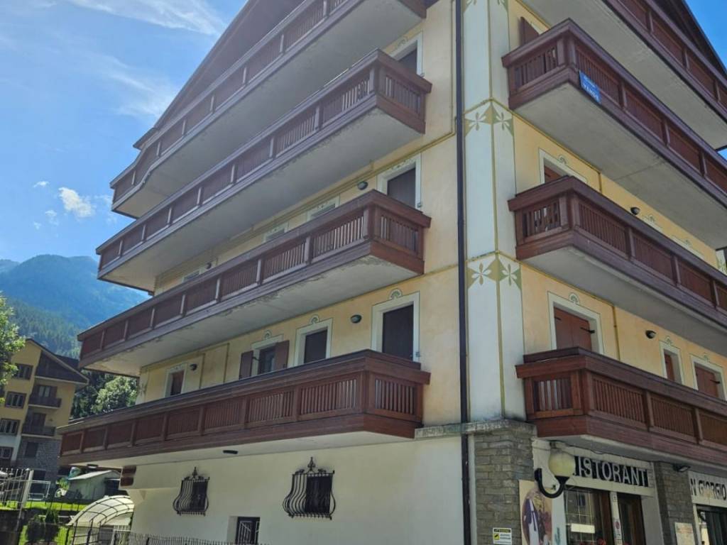 Appartamento a Aprica in Via Valtellina, 11 - Foto 3