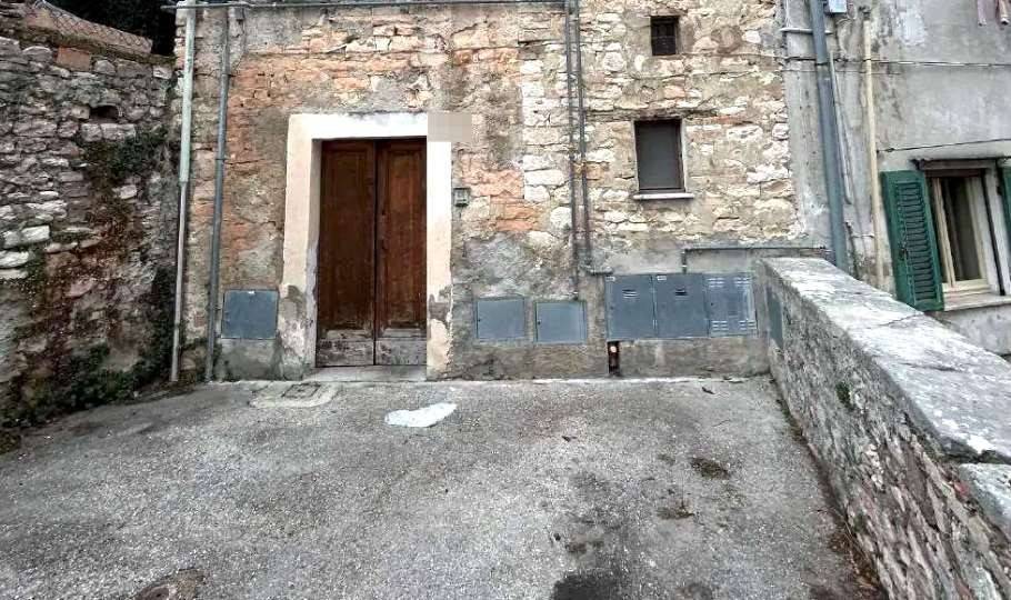 Appartamento a Fossombrone in Via Mascioli - Foto 2