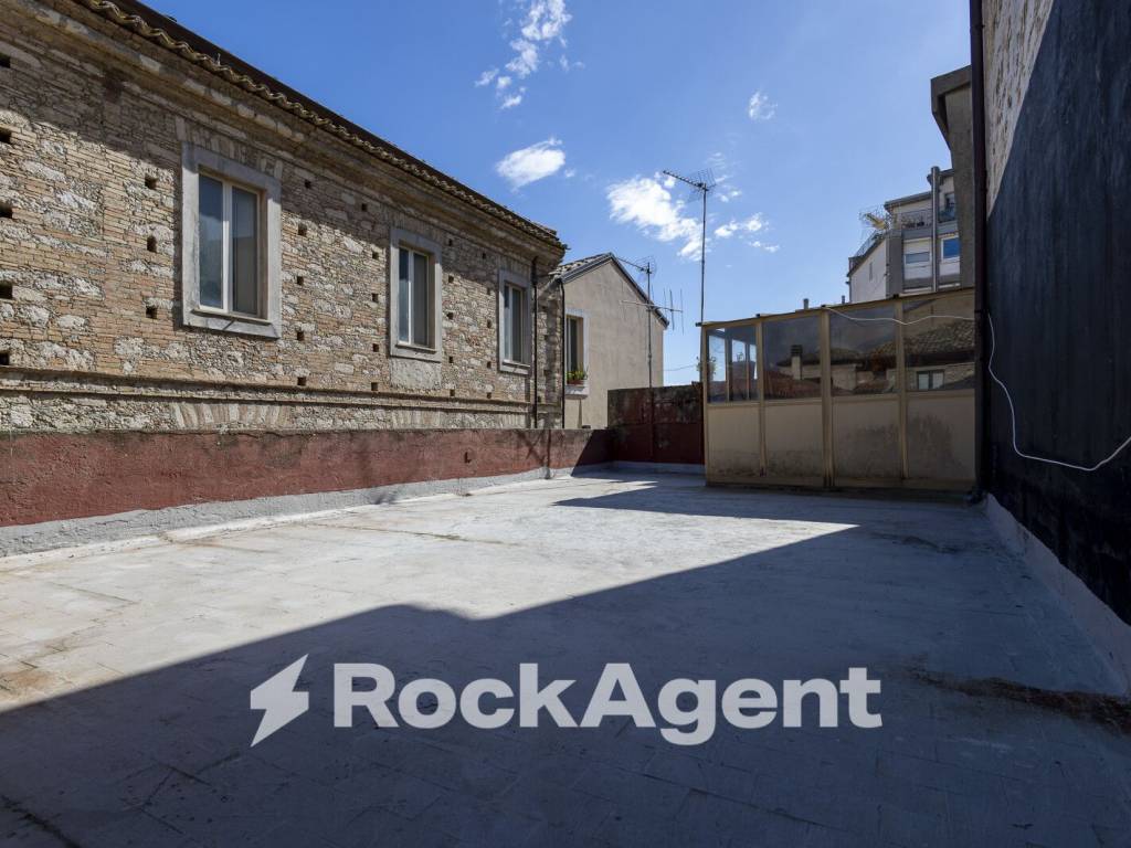 Appartamento a Catanzaro in Via Luigi Settembrini, 11 - Foto 2