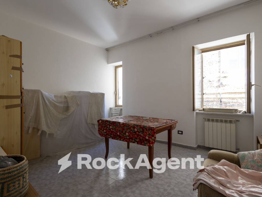 Appartamento a Catanzaro in Via Luigi Settembrini, 11 - Foto 3