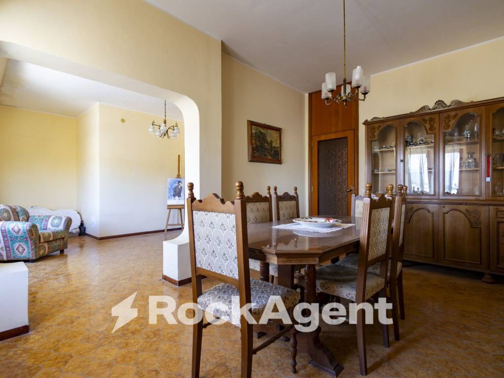 Appartamento a Catanzaro in Via Domenico Mottola d'Amato, 37 - Foto 3